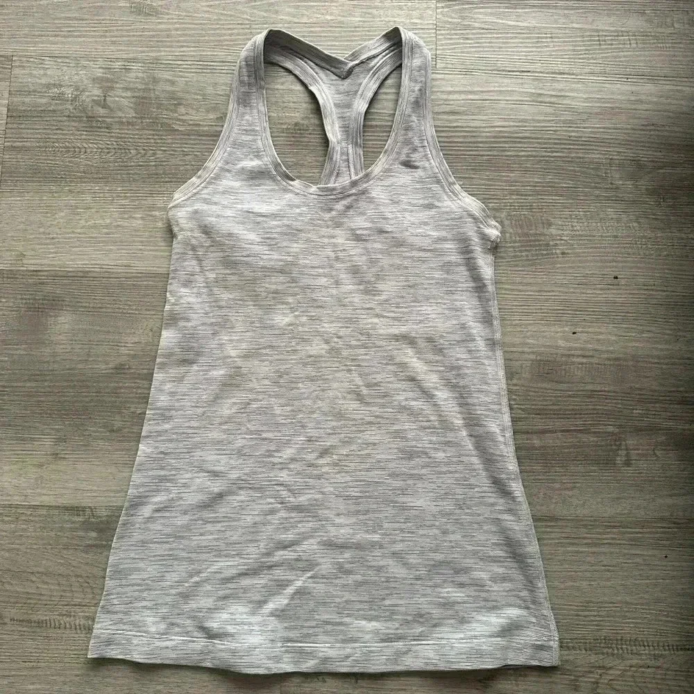 Lululemon tank top Sz 4 neutral speed girl 🏃